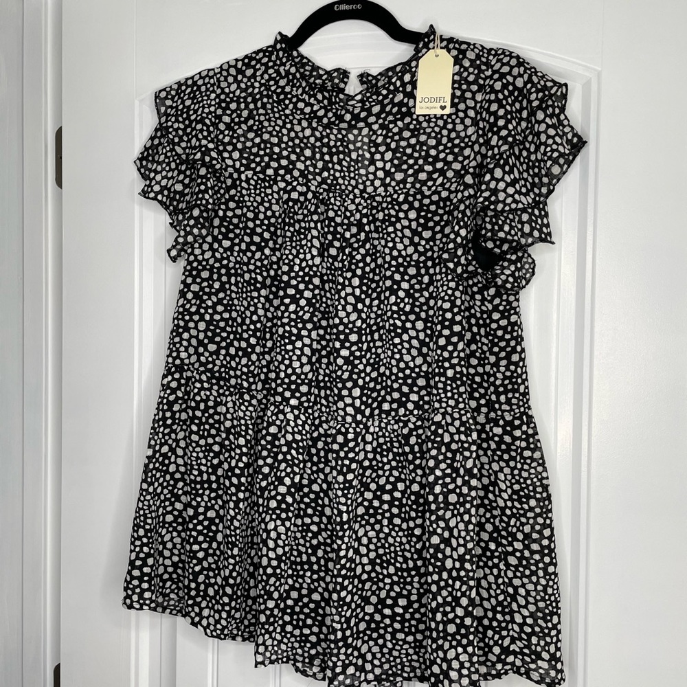 NWT Jodifl s/s Tiered Ruffle Sleeve Blouse SZ L